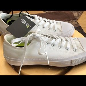Converse Chuck Taylor All Star II- NEW w/tags